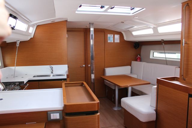Jeanneau 40 Sunsail 44 SO Premium