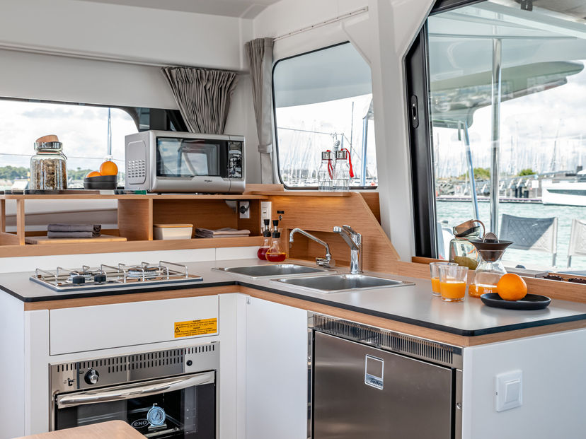 Excess Catamarans EX PRES- E11-24-I