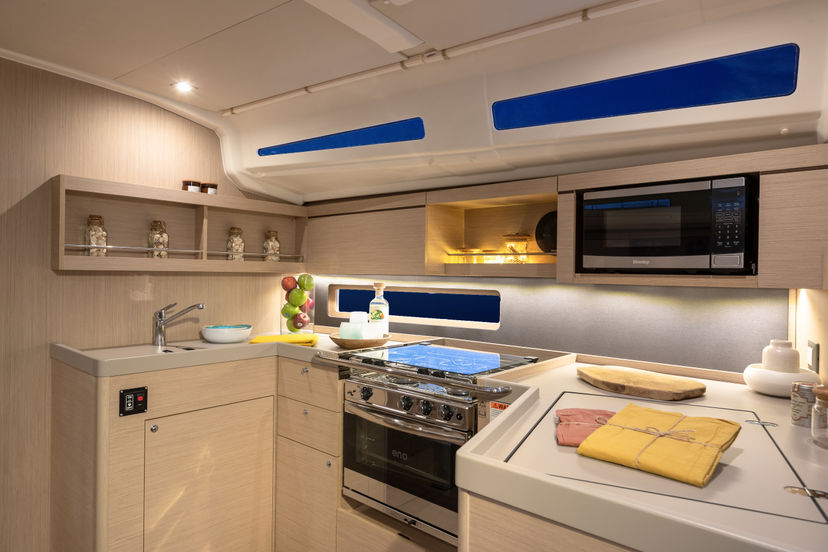 Beneteau 40 Moorings 42.3 Exclusive