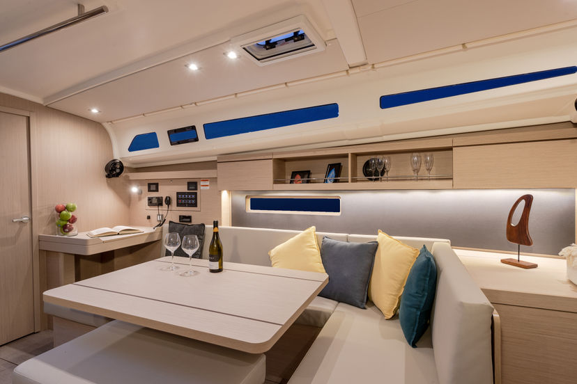 Beneteau 40 Moorings 42.3 Exclusive