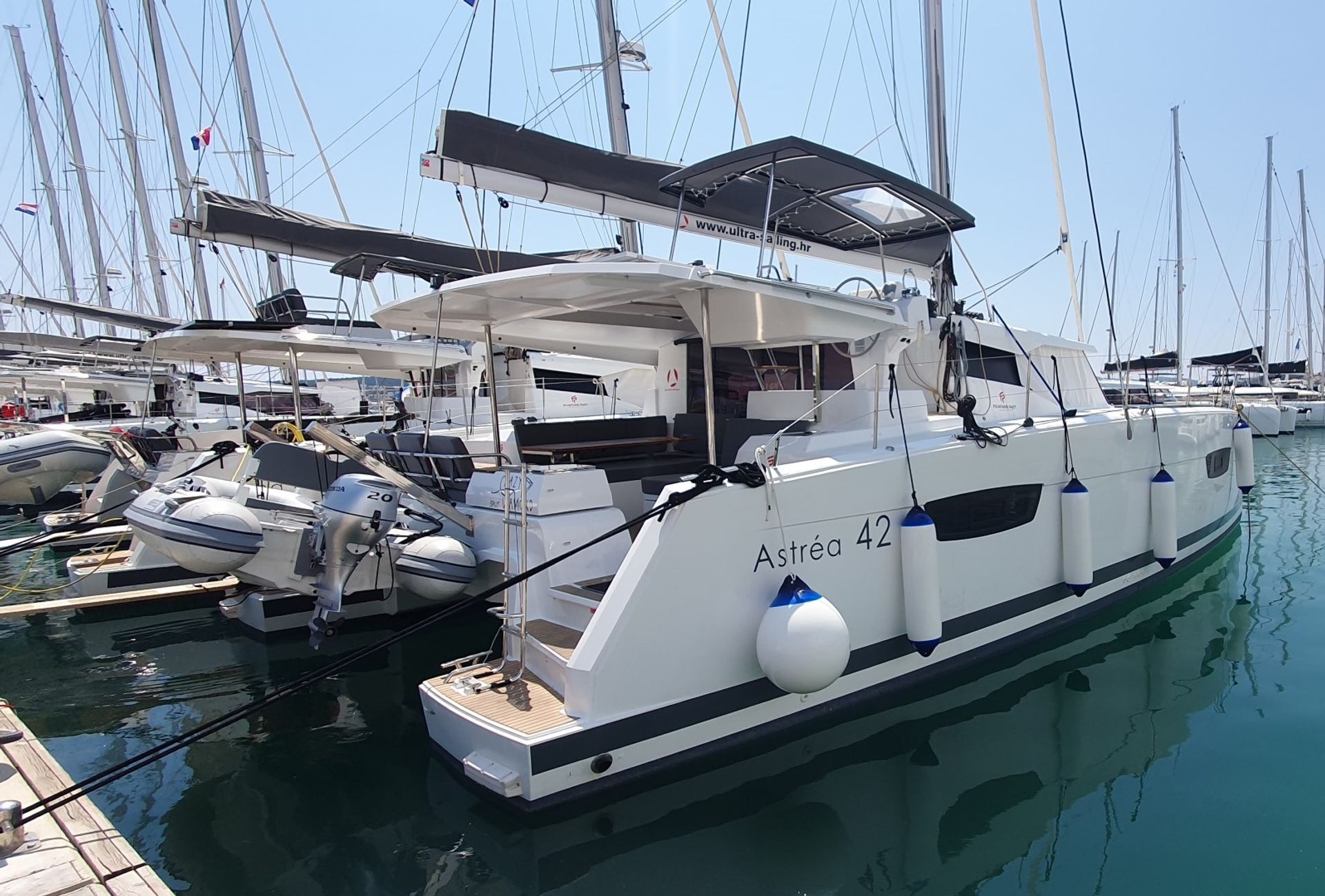 56487131454400172_Crazy_Diamond_Astrea42_ultra_sailing_2.jpg