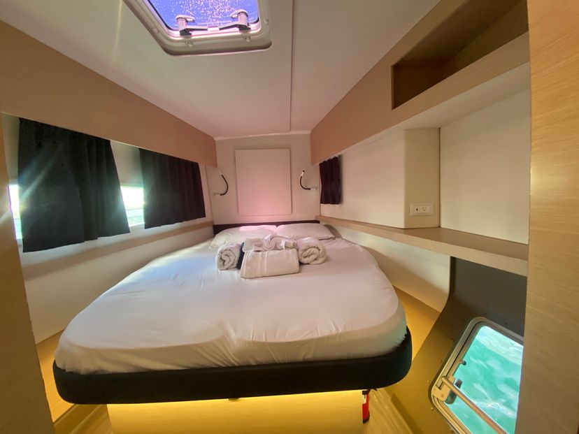 Fountaine Pajot 44 Peacemaker