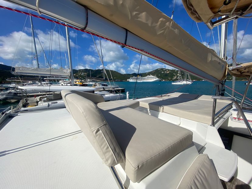 Fountaine Pajot 44 Peacemaker