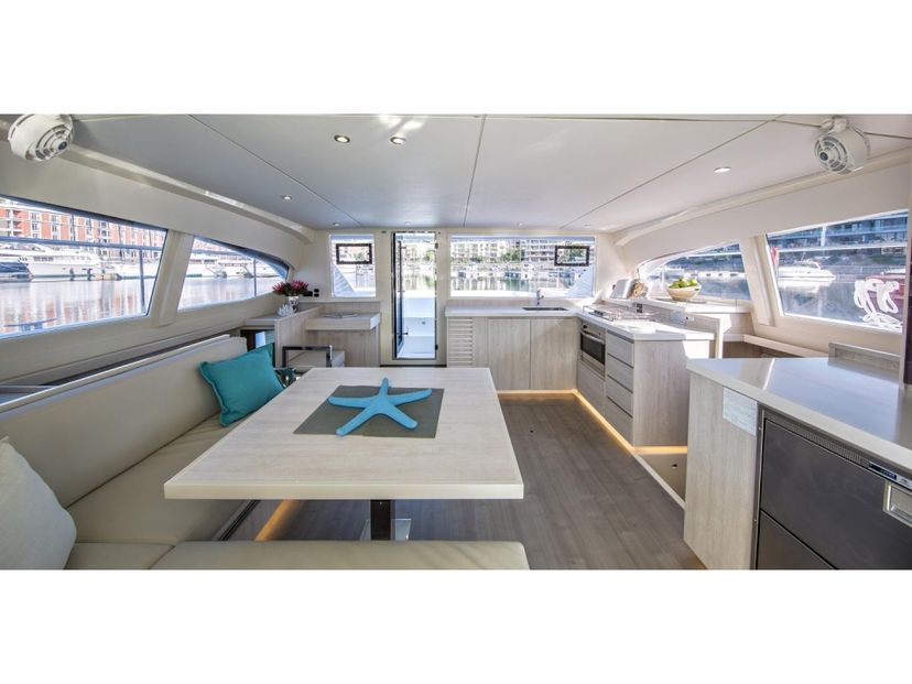 Leopard Catamarans 43 LEOPARD 43 PAULINE POWERCAT 