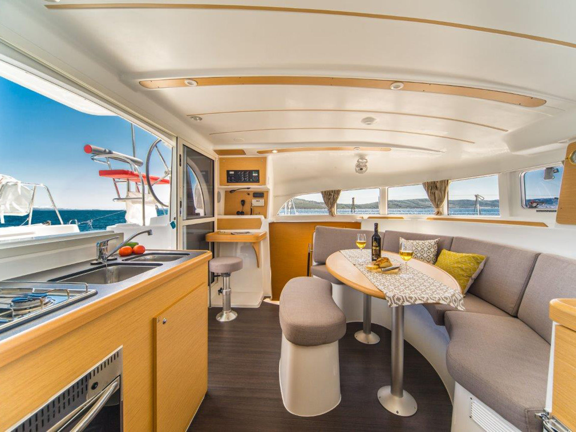 5682199740000104121_Maestro_interior.jpg
