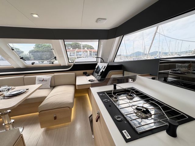 Aventura Catamarans 45 Good luck