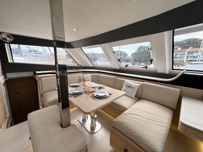 Aventura Catamarans Good luck