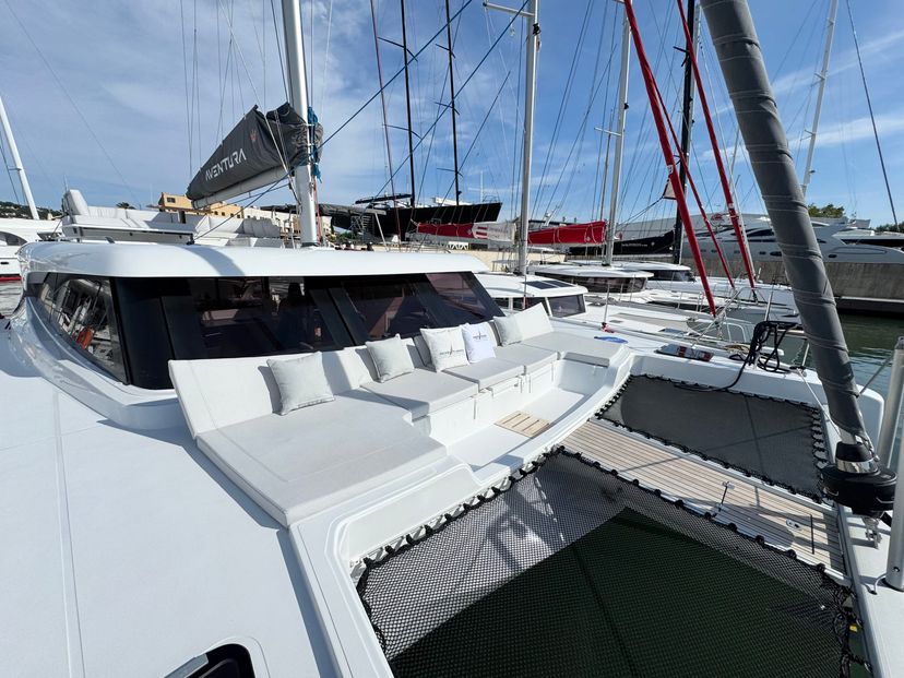 Aventura Catamarans Good luck
