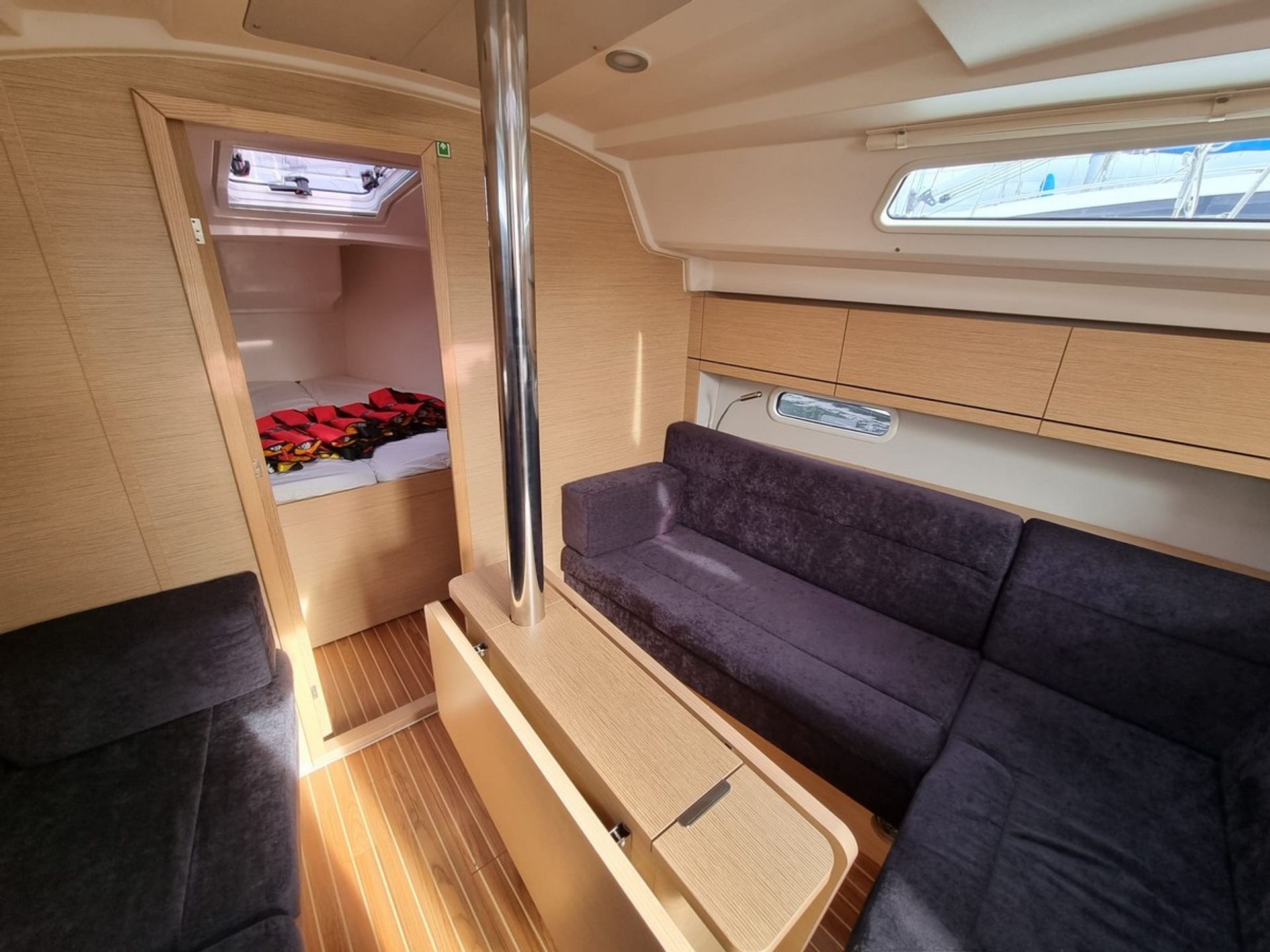 5710178610000106955_Hanse348_int6.jpg
