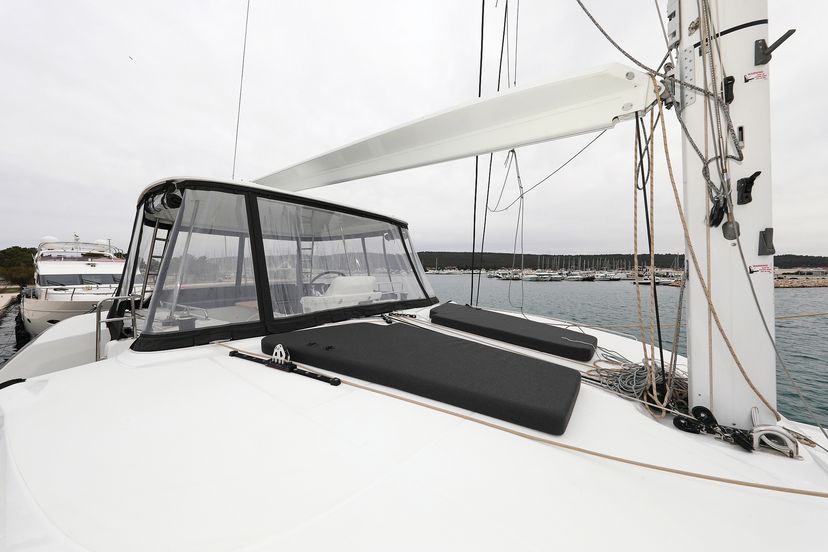 Lagoon 51 HATTORI HANZŌ
