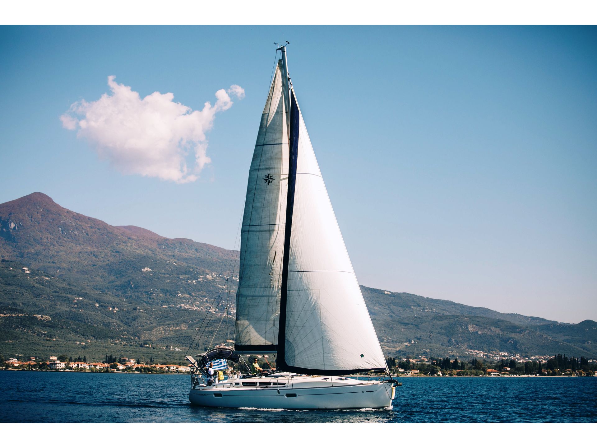 5733751557203541_SO42i-sailing.JPG