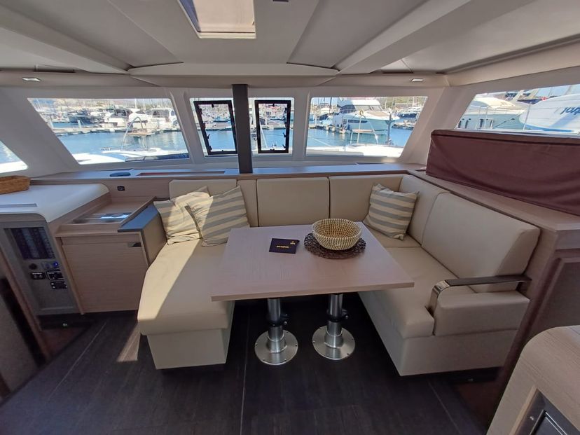 Fountaine Pajot 40 Emirel