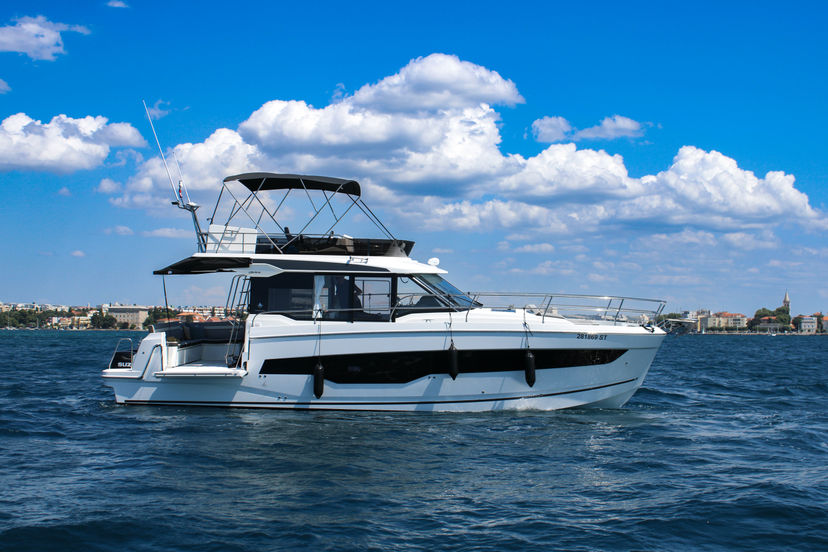 Jeanneau MERRY FISHER 1295 FLY NIKA