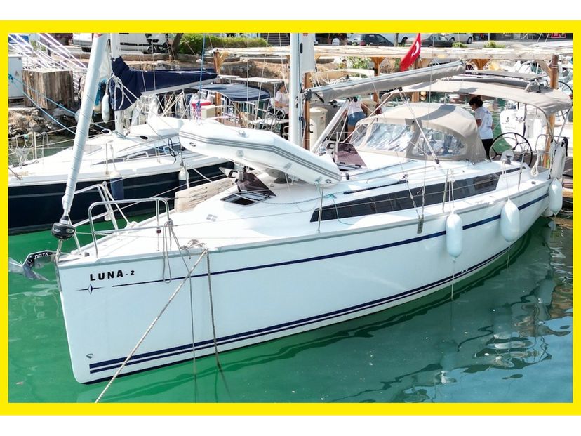 Bavaria Yachtbau 34 CRUISER Luna 2