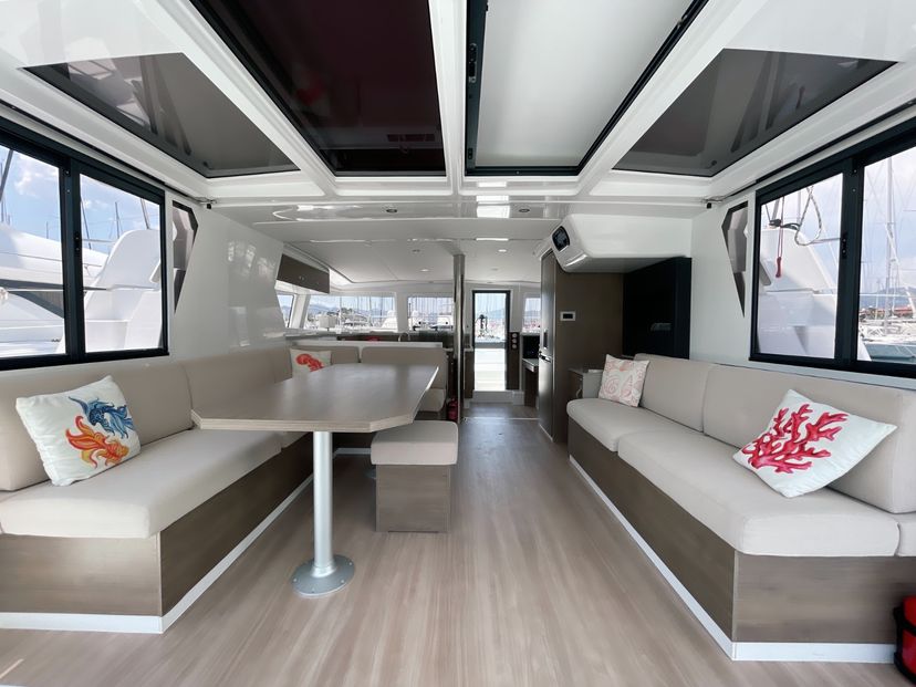 Bali Catamarans 4.2 Bella II