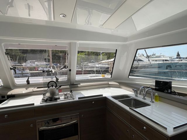Bali Catamarans CATSPACE Balize