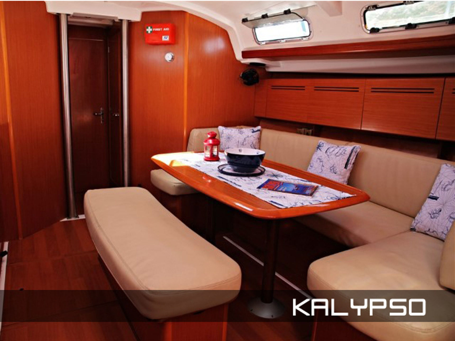 5898538340000103587_KALYPSO_interior.jpg