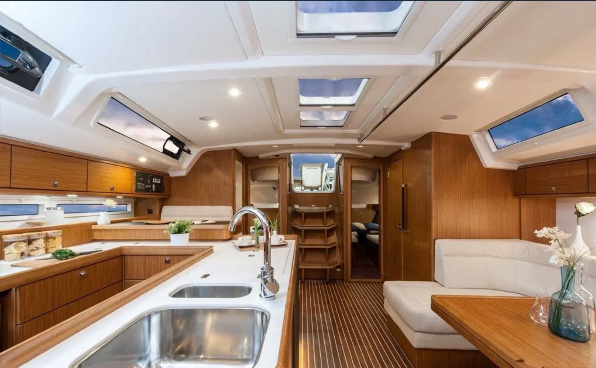 5899371020904438_8._Galley_and_Salon_front_view.jpg