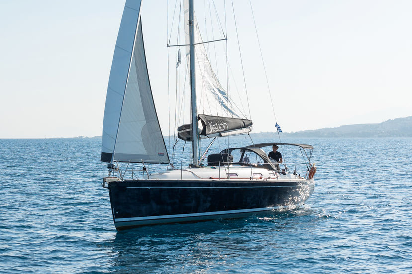 AD Boats 40 Vira