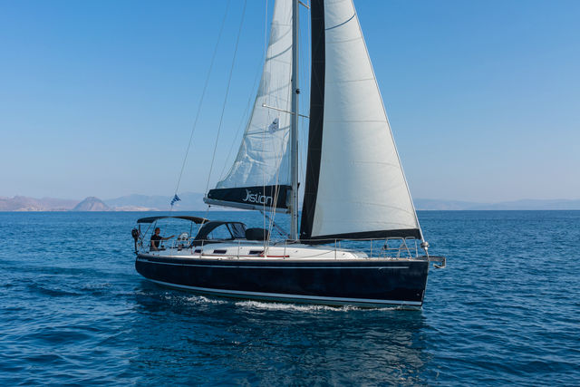 AD Boats 40 Vira