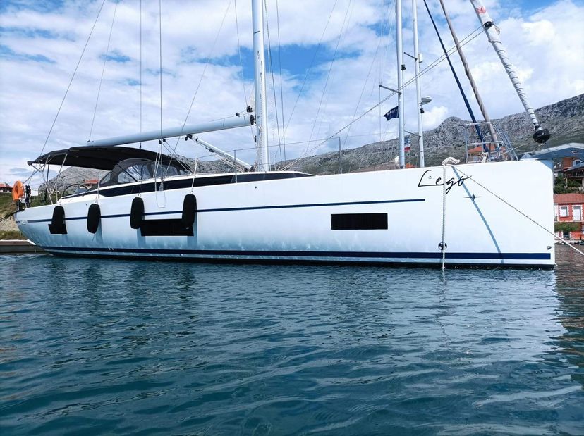 Bavaria Yachtbau 45 Lego