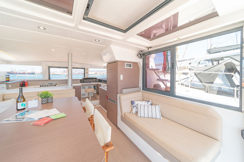 Bali Catamarans 4.1 Neusis