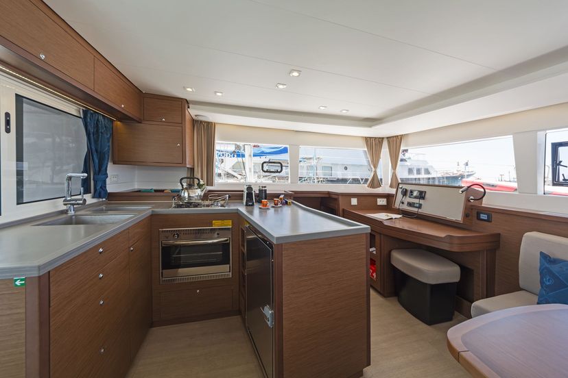 Lagoon 45 Thetis