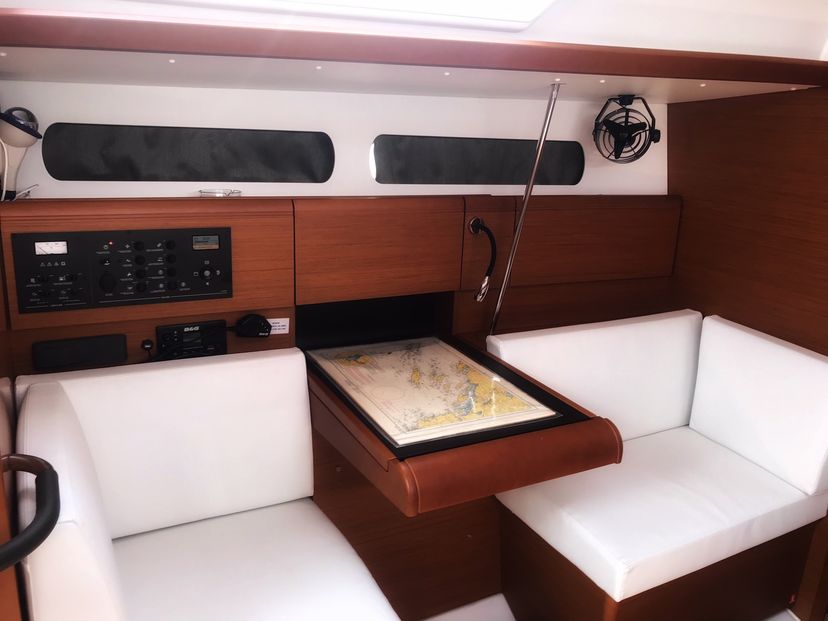 Jeanneau 41 Hendrix