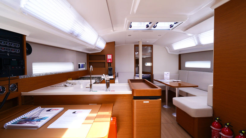 Jeanneau 410 Sail Me