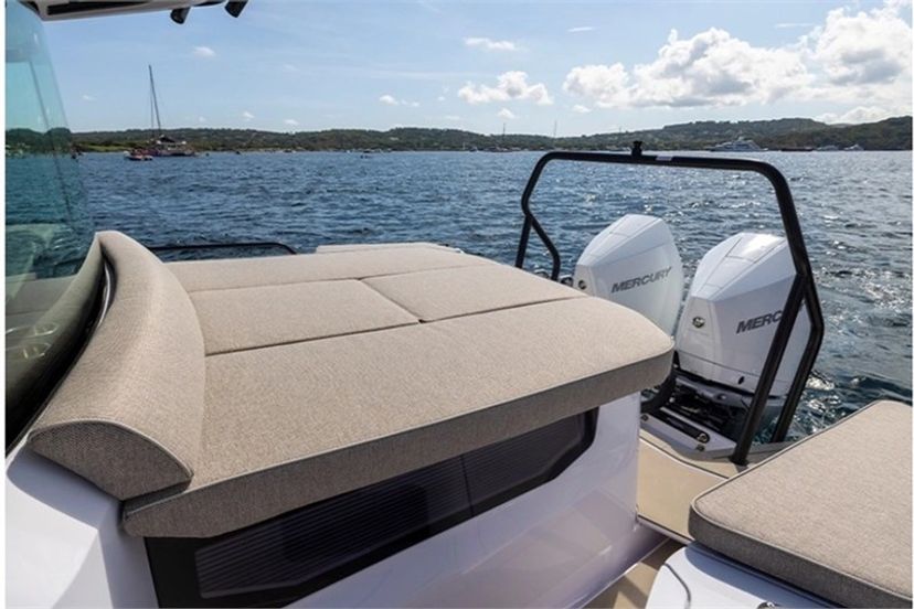 Axopar Boats 37 Axopar