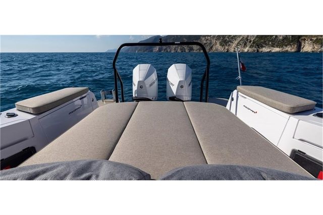 Axopar Boats 37 Axopar