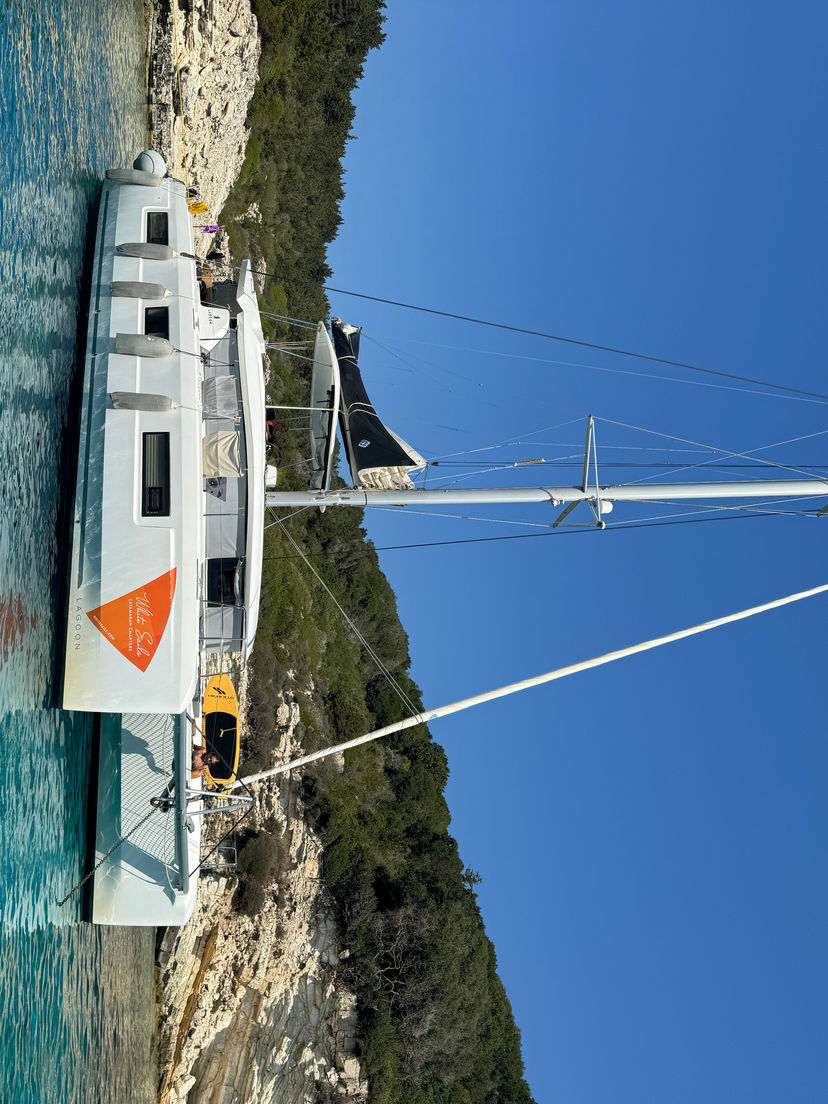 Lagoon 46 Selene | A/C generator watermaker