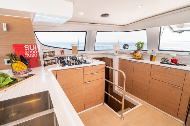 Bali Catamarans 4.6 Santa Ana