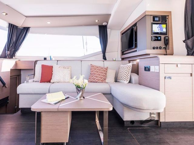 Fountaine Pajot 51 SUNRISE