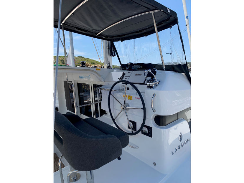Lagoon 40 MONARCH 2020 (air condition, generator)