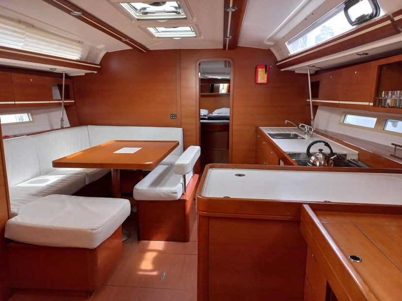Dufour Yachts GRAND Ambiente V