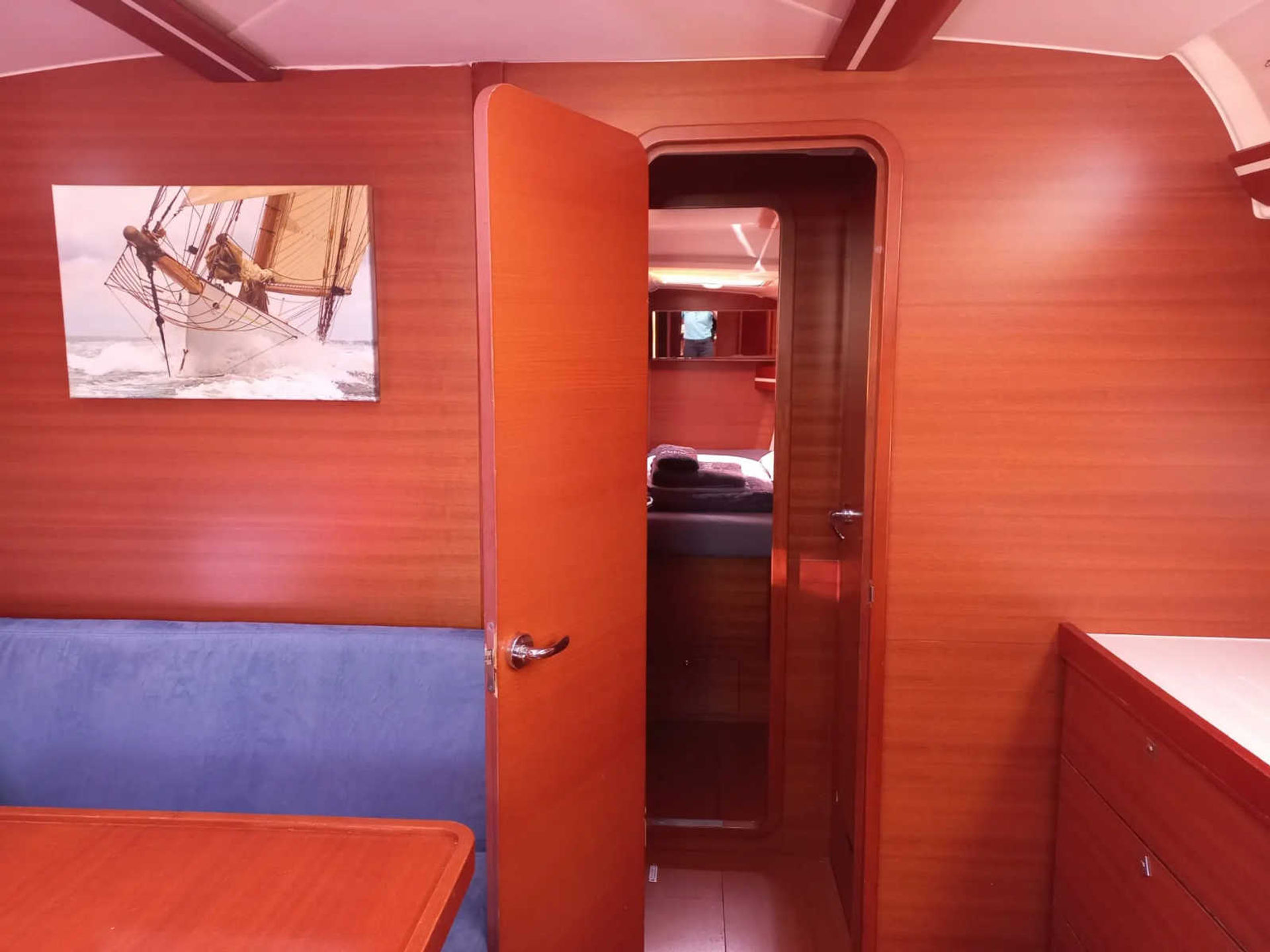 6206682860000107332_surprise_cabin_bow_entry.jpg
