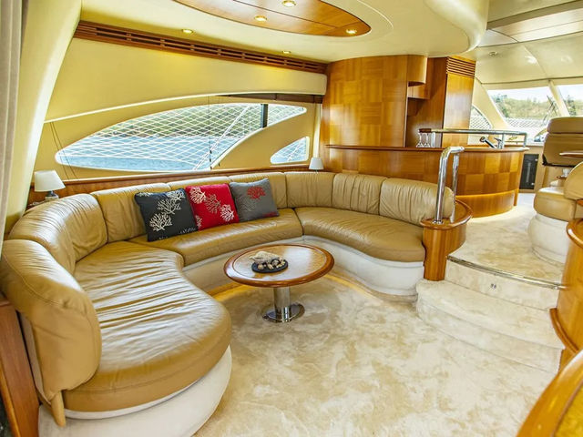 Azimut 62 Efe 01