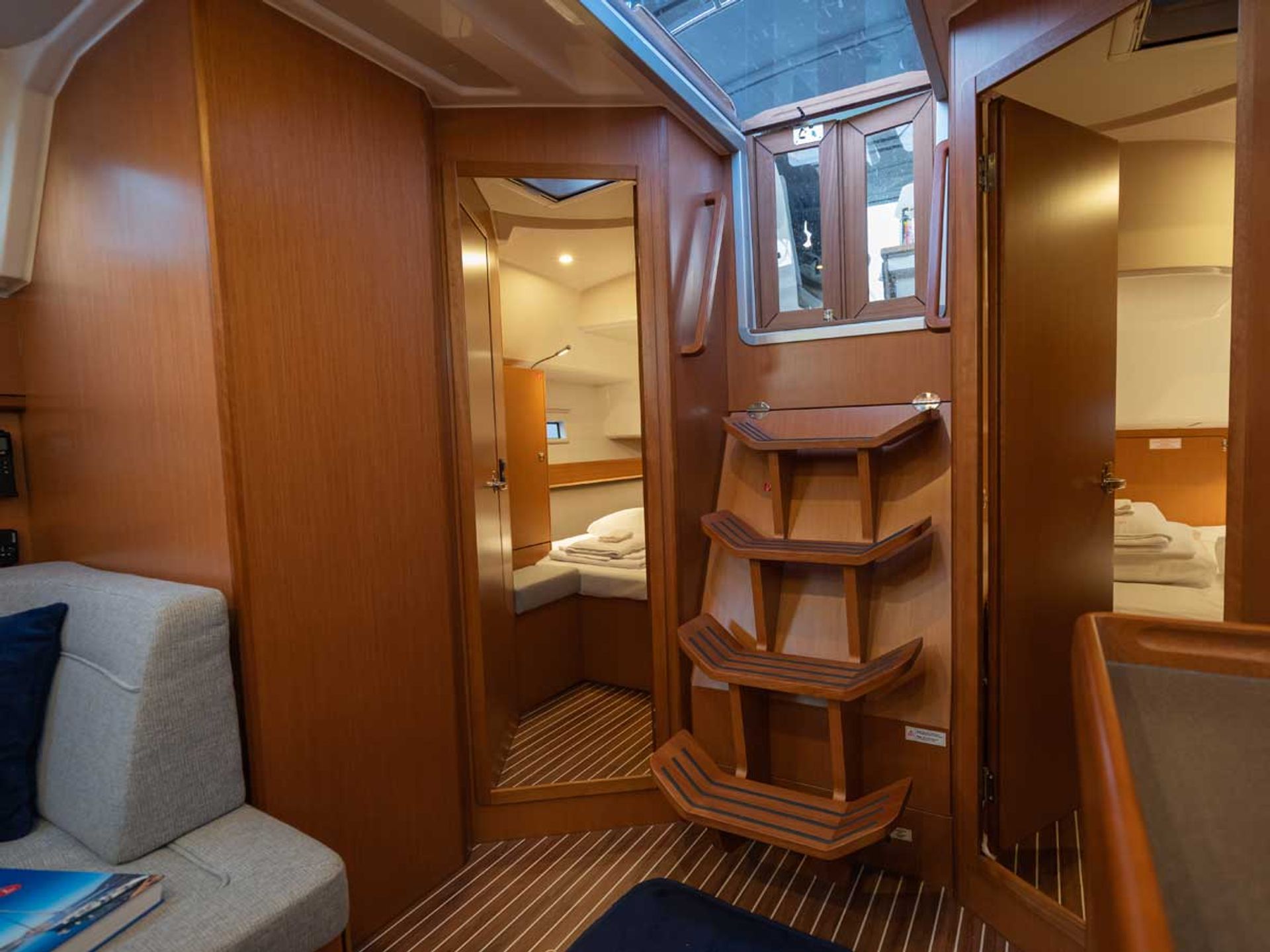 6218665420000105548_Leisure-Interior-2.JPG