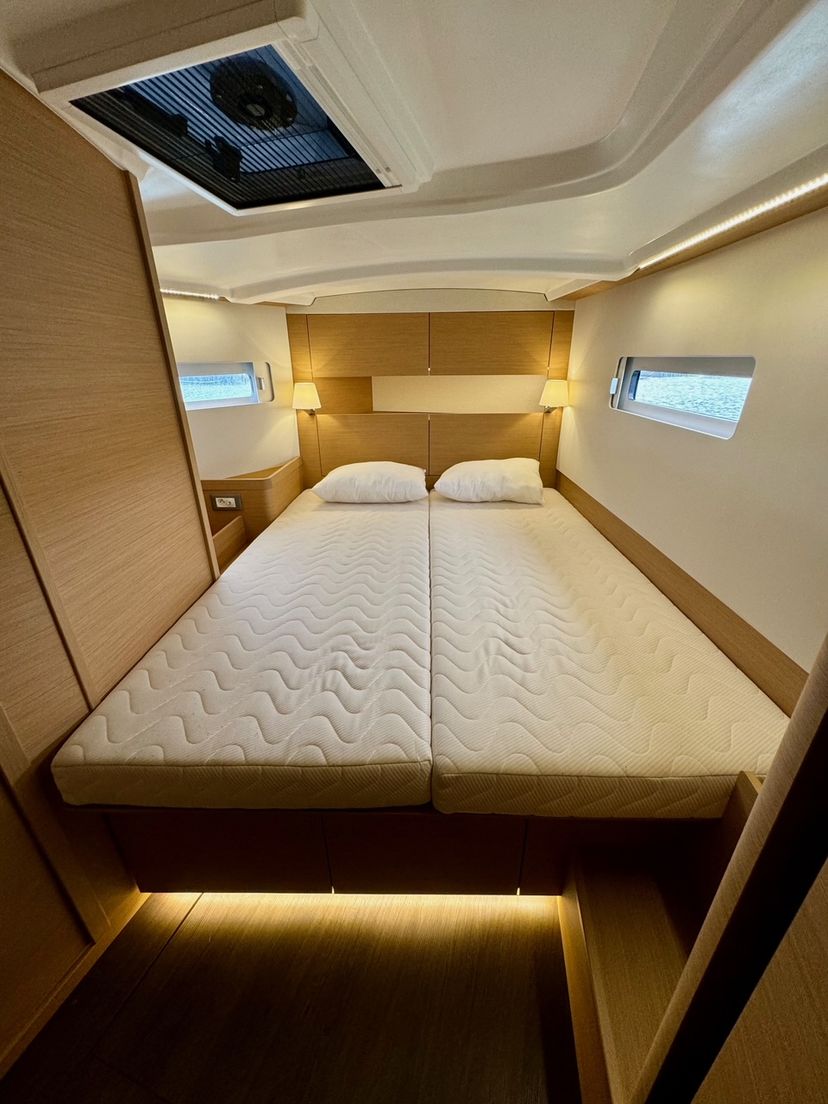 Jeanneau 410 LUCIA
