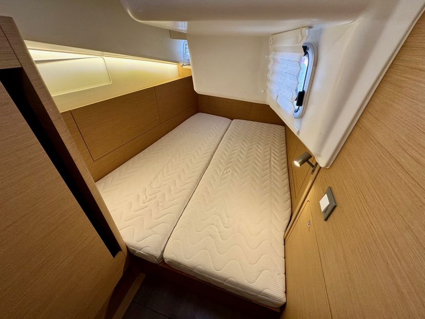 Jeanneau 410 LUCIA