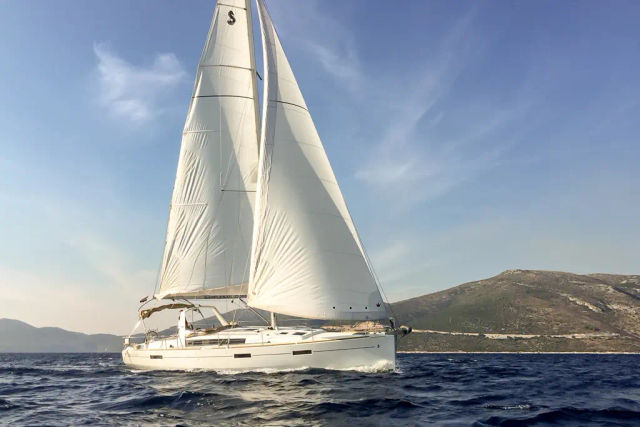Beneteau 45 Slide