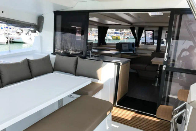 Fountaine Pajot 42 Wave