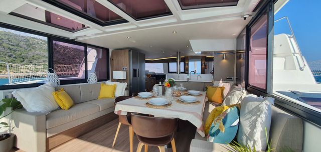 Bali Catamarans 4.8 MARTINON