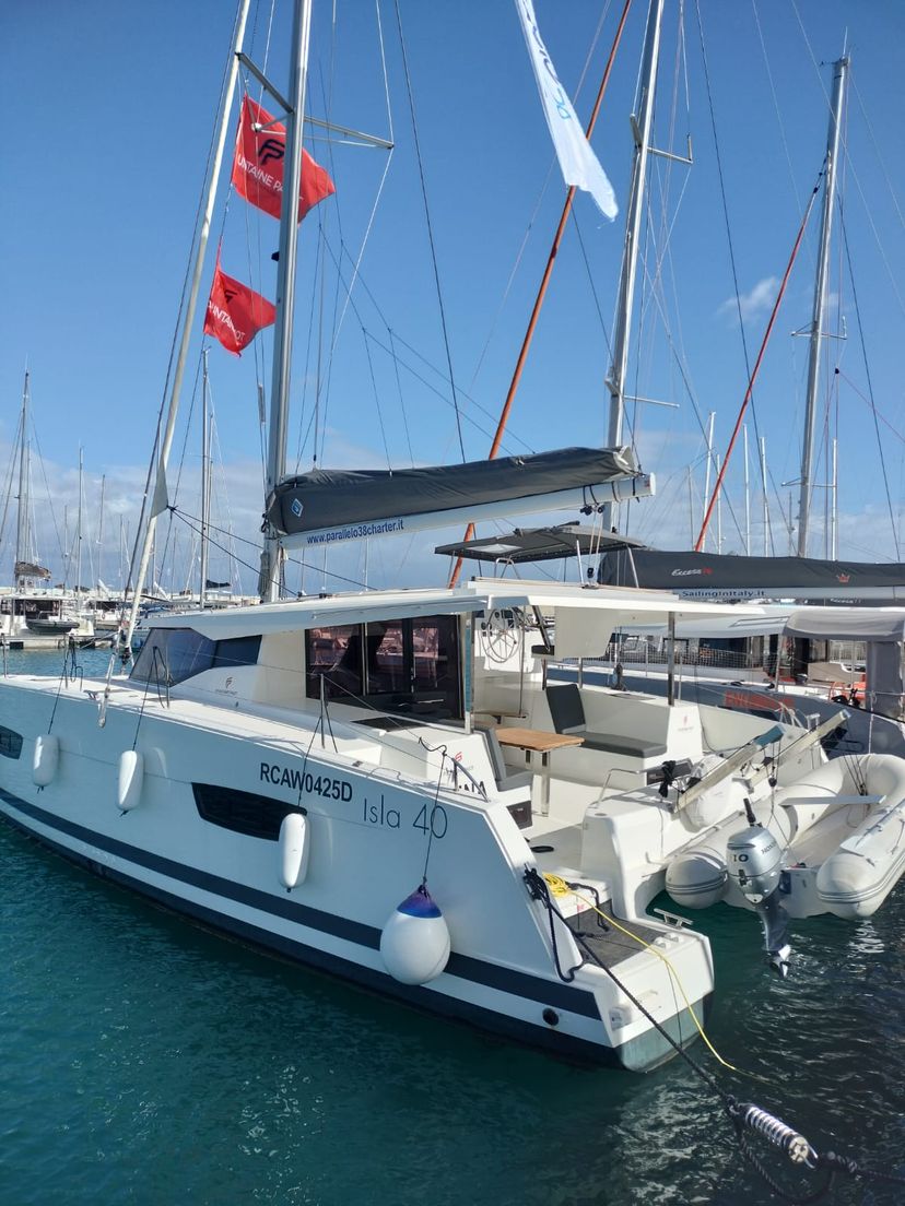 Fountaine Pajot 40 LUNA