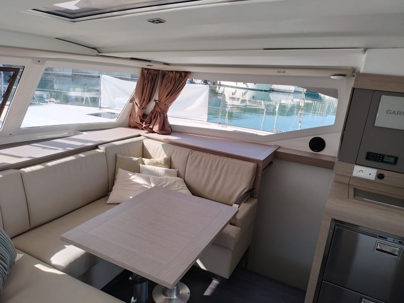 Fountaine Pajot 40 LUNA