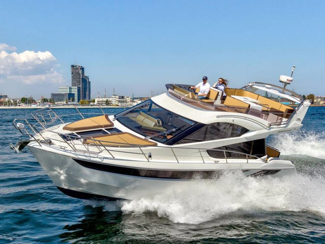 Galeon 42 Amber Blue