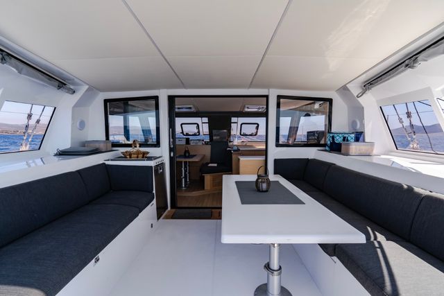 Catamarans Nautitech 40 SoMi