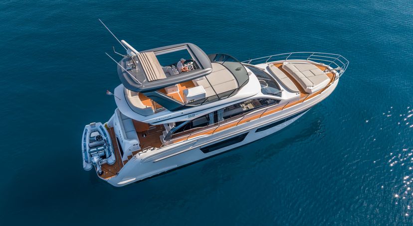Azimut 53 White