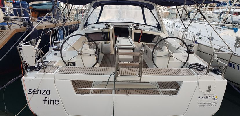 Beneteau OCEANIS 48 Senza Fine  ( A/C and Generator )
